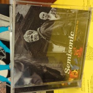 3/$21 🎸 Senisonic - Feeling Strangely Fine cd